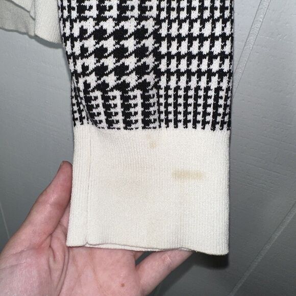 Ann Taylor Women's Houndstooth Cardigan Sweater Black Size M/L? - Picture 4 of 6